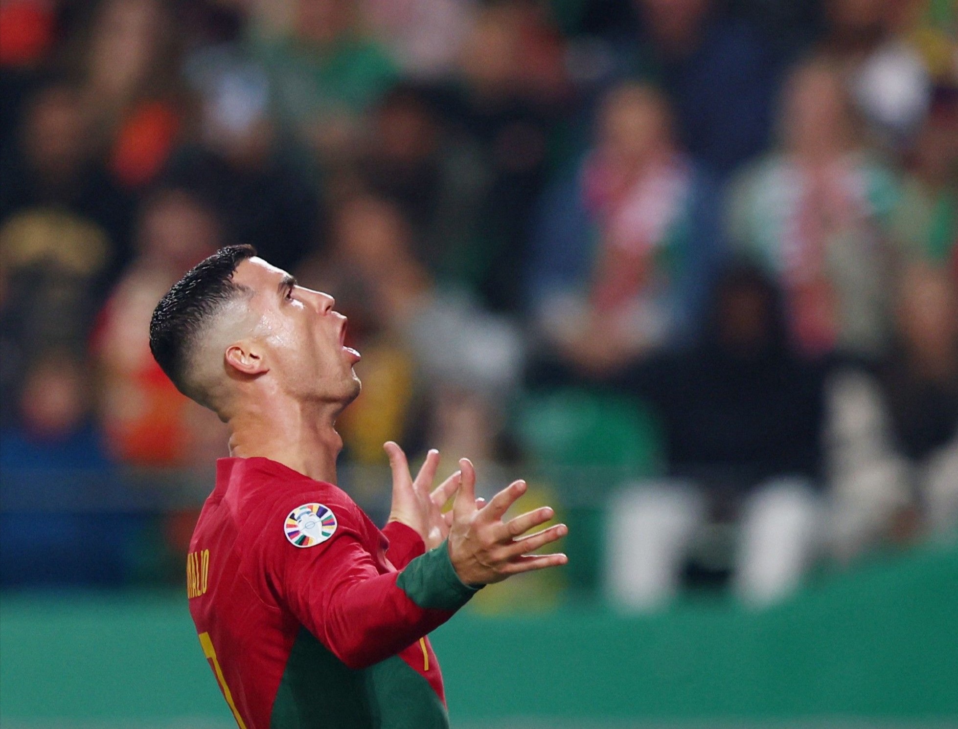 爱游戏APP-关于瑞士队不断突破！，C罗连续二十场比赛得分超过最后时刻胜出赛场气氛高涨的信息