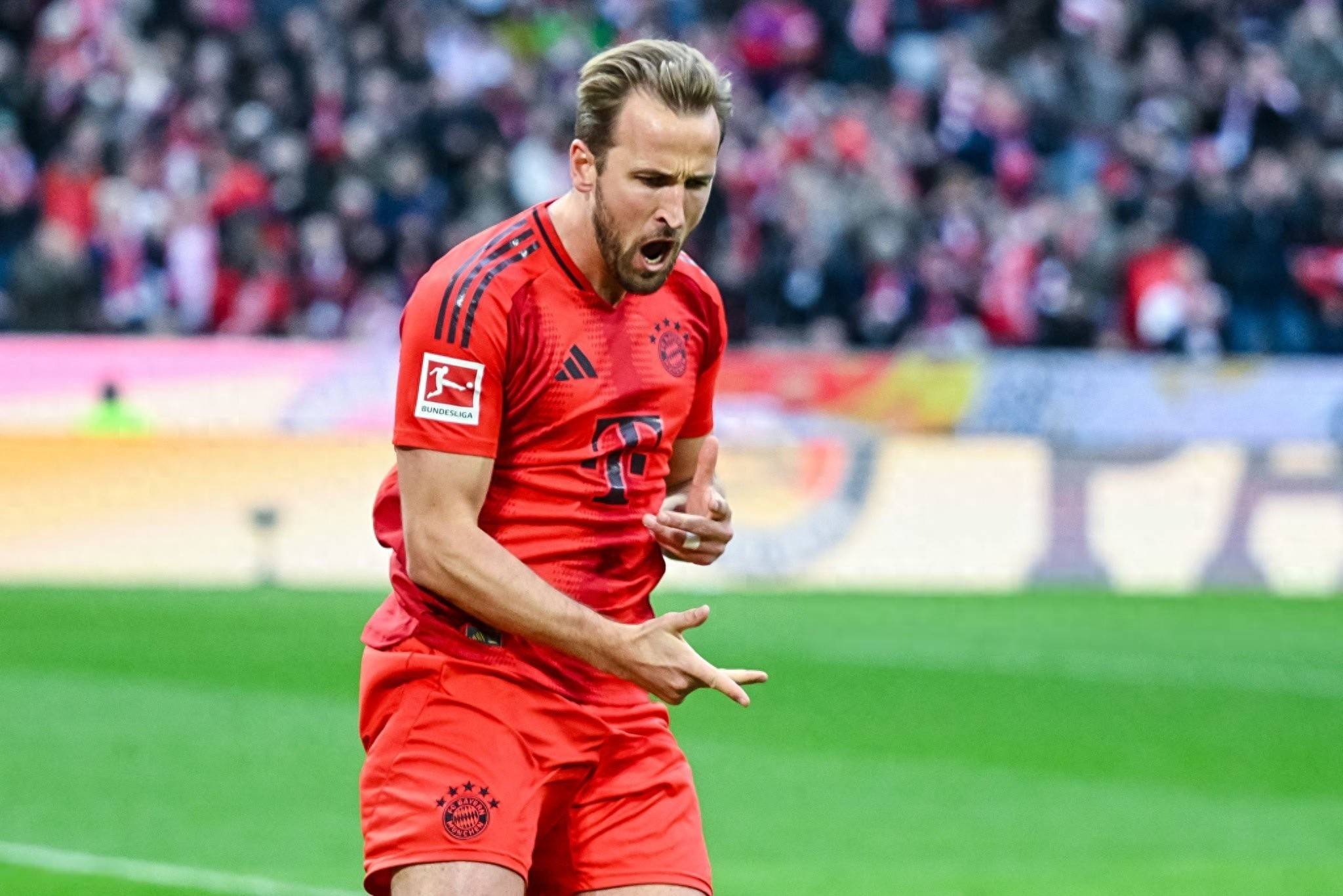 爱游戏-凯恩迎来五赛季出色发挥，尤文图斯观众热烈欢呼！全场沸腾不已(致凯恩普希金)