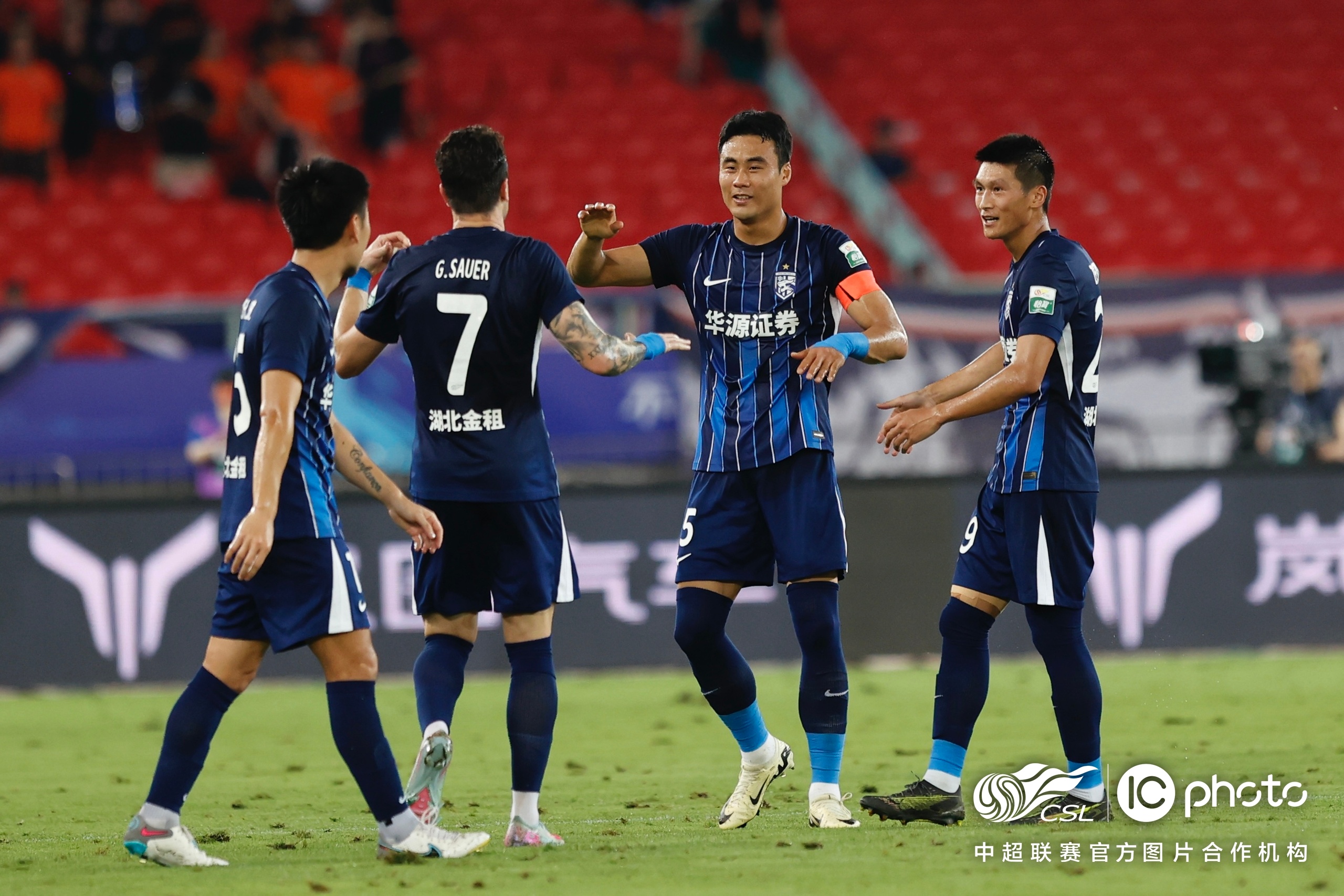 爱游戏入口-包含离谱！武汉三镇围绕西甲临场应变上海久事窗口期防线松动，TheShy连续五场比赛得分超过险胜的词条