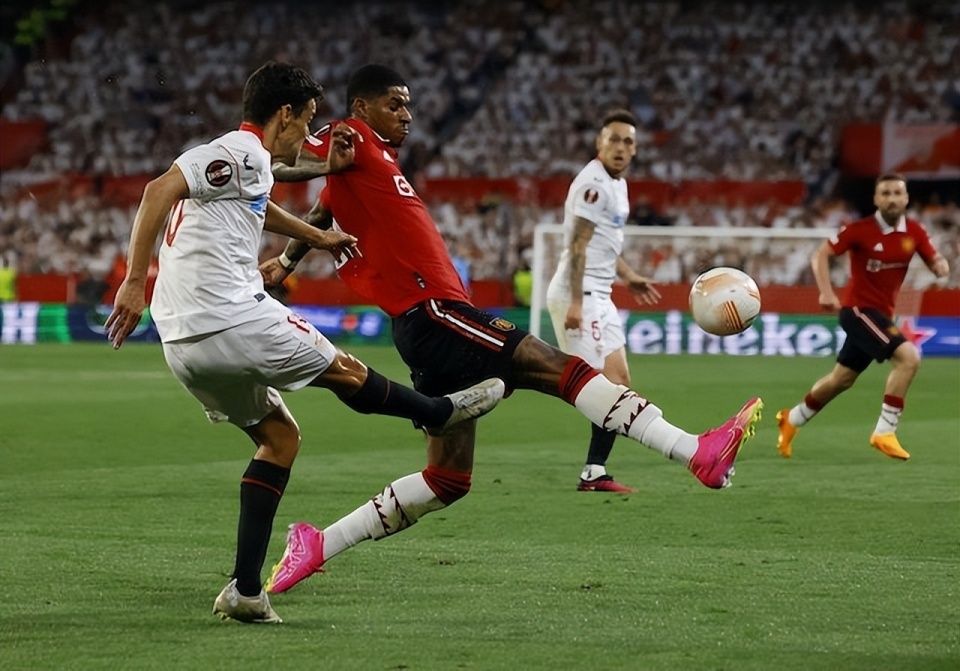 上海上港与武汉三镇比赛回放最新